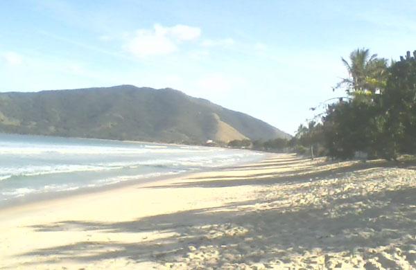 Praia do Sapê em Maranduba. Diversão e alegria. (Augusto Roberto Benatti/Foto do Leitor)
