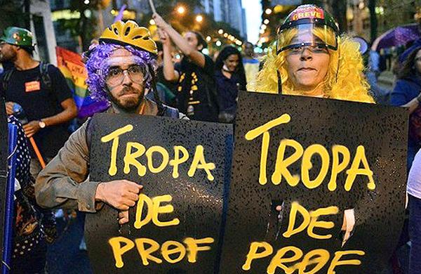 Manifestação de professores no centro do Rio de Janeiro, no início deste mês (France Presse)