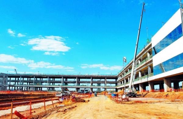 Acabamento do novo terminal muda visual da construção em Viracopos: obras de ampliação reúnem 6,3 mil trabalhadores e têm prazo de entrega previsto para maio do ano que vem ( Gustavo Tilio/Especial para a AAN)