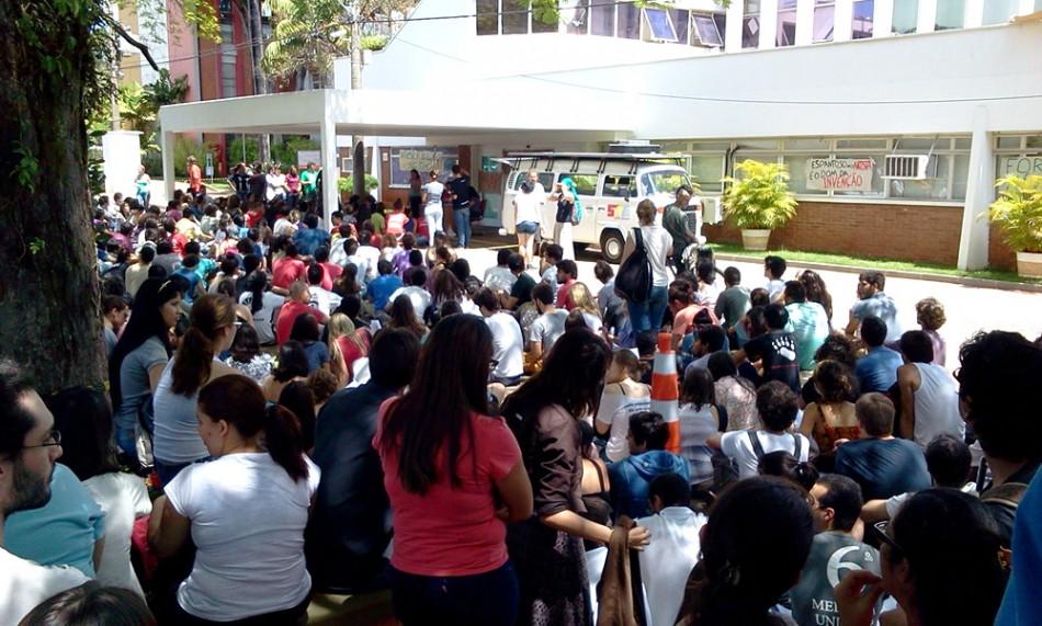 Com as salas da reitoria ocupadas pelos estudantes, atividades importantes estão sem andamento na Unicamp (Shana Maria Pereira/ Correio Popular)