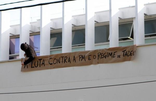 Desde a  quinta-feira (3), a reitoria da instituição foi ocupada por um grupo de estudantes que protestam contra o patrulhamento da Polícia Militar naUnicamp (Rodrigo Zanotto/Especial para AAN)