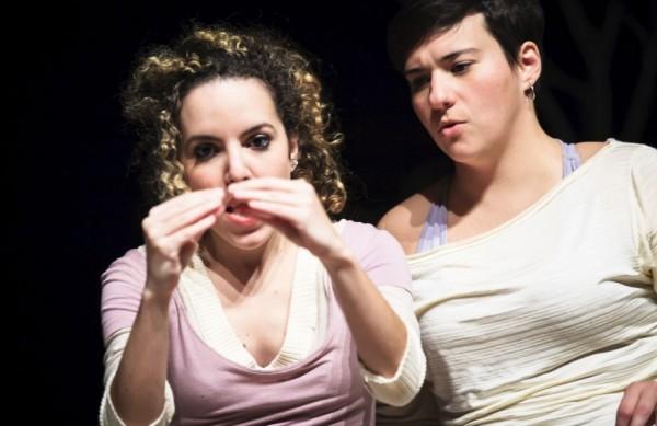 Cena do espetáculo 'Espontânea', que abre a programação do Festival Nacional de Improvisação Teatral ( Divulgação)