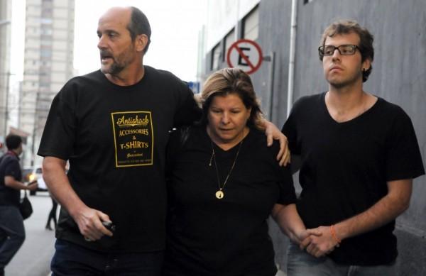 Mãe do estudante esteve em Campinas, junto com o marido e um irmão mais novo de Denis ( Edu Fortes/AAN)