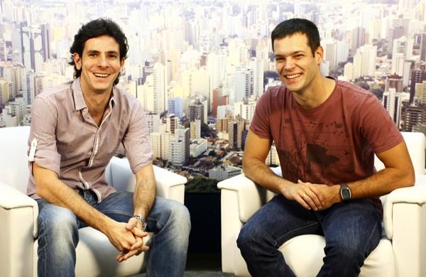 Os jornalistas Ricardo Fernandes e Douglas Fonseca (César Rodrigues/AAN)