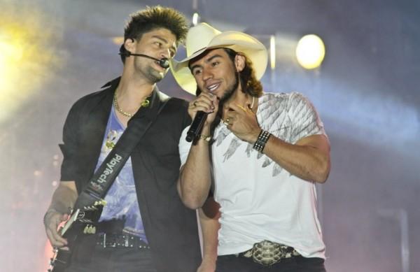 A dupla Munhoz & Mariano é confirmada no evento em Ribeirão (Divulgação)