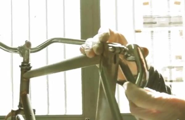  Bicycled apresenta um vídeo de como a bike foi feita e conta com um campo para para receber encomendas ( Divulgação)