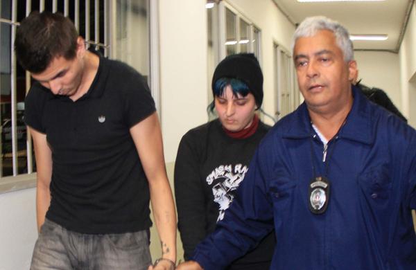 O casal Maria Tereza Peregrino e Anderson Marcelino Ferreira Mamede, ambos de 20 anos, está preso desde sexta-feira (Denny Cesare/Futura Press)