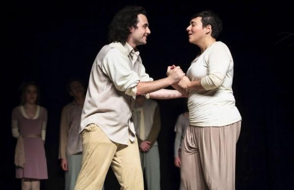 Cena da peça 'Espontânea', do Núcleo EsTeP - Núcleo de Estética Teatral ( Divulgação)