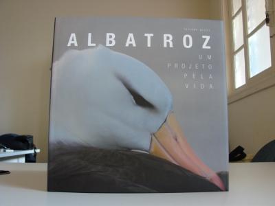 O livro "Albatroz - Um Projeto pela Vida", de autoria de Tatiana Neves e custa R$90 ( Divulgação)