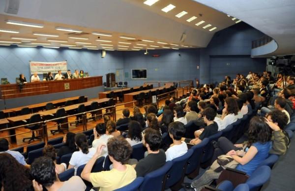 Câmara Municipal de Campinas aprovou nesta segunda-feira (23), depois de oito meses da tragédia em Santa Maria ( Cedoc/RAC)