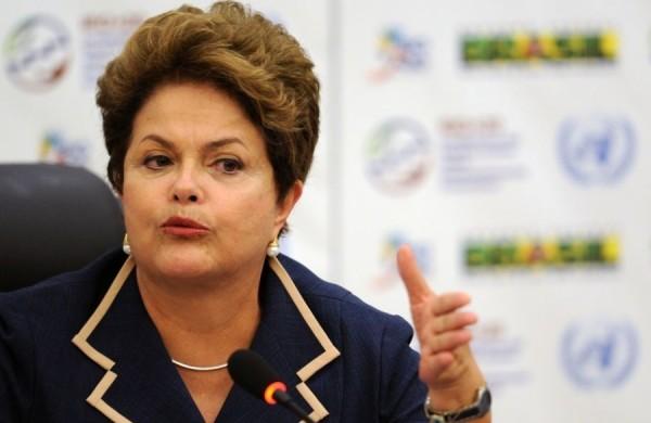 A presidente negou que esteja pensando em cortar o número de ministérios (Agência Brasil)