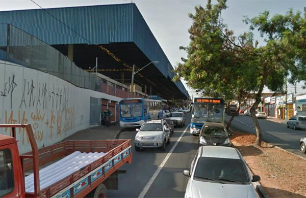 Dupla estava próxima do Terminal Ouro Verde quando foi flagrada com drogas (Reprodução/Google Maps)