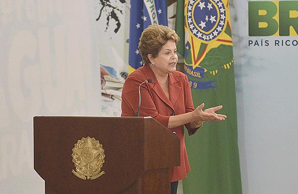 Dilma solicitou regime de urgência na tramitação do projeto que trata do marco civil da internet  (Agência Brasil)