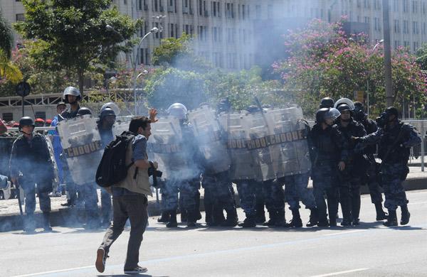 Tropa de Choque entrou em confronto com manifestantes no Rio de Janeiro (Agência Brasil)