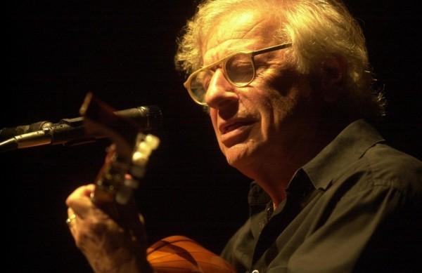 O cantor, compositor e humorista Juca Chaves, que completa 55 anos de carreira ( Divulgação)