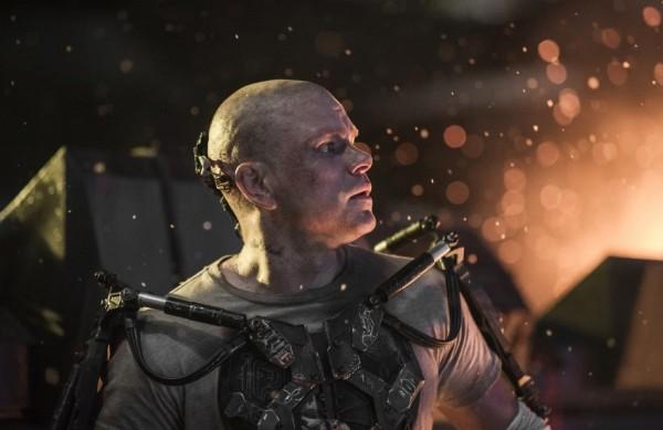 Cena do filme de ficção científica 'Elysium', de Neill Blomkamp e com Alice Braga, Wagner Moura e Matt Damon ( Divulgação)