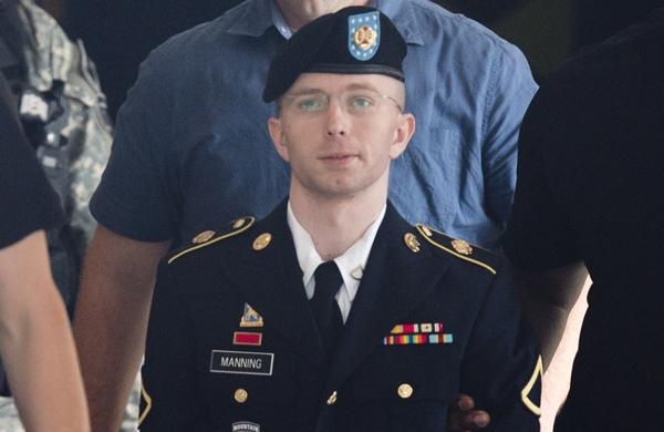 Manning assumiu que vazou vários relatórios confidenciais ao site Wikileaks (France Press)