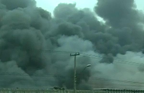 Incêndio atinge depósito da Electrolux em Curitibar
 (Reprodução/Globo News)