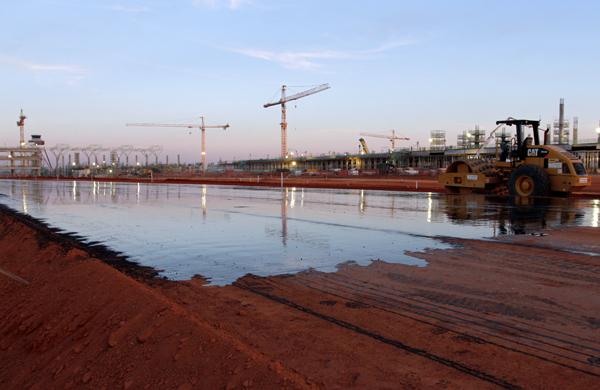 Obras da expansão do Aeroporto Internacional de Viracopos: conclusão prevista para maio de 2014 ( Rodrigo Zanotto/Especial para AAN)