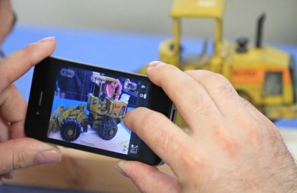 Fabricante canadense de smartphones Blackberry luta pela sobrevivência e anunciou perda líquida de 84 milhões de dólares no primeiro trimestre (France Presse)