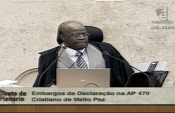 Joaquim Barbosa comanda a retoma análise dos recursos dos réus no mensalão pelo STF (Reprodução/YouTube)