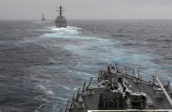 Marinha norte-americana se posiciona na costa síria e aguarda ordens (France Press)