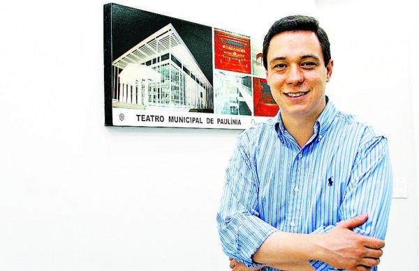 Edson Moura Júnior (PMDB) tomou posse como prefeito de Paulínia no dia 16 de julhor
 (Cedoc/08set2012/RAC)