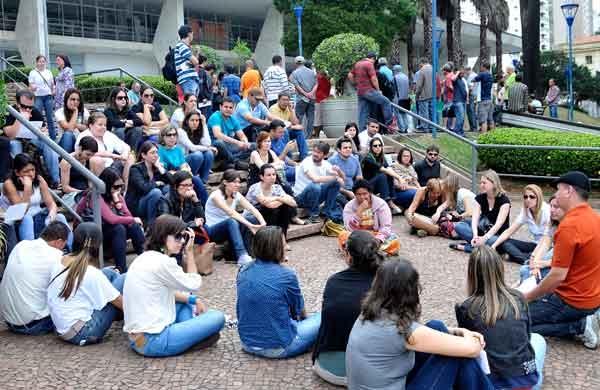 Funcionários do Cândido Ferreira protestaram na Prefeitura de Campinas ( Carlos Sousa Ramos/AAN)