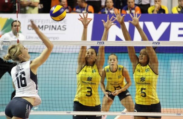 Partida entre Brasil e Estados Unidos realizada em Campinas na primeira fase do Grand Prix 2013 ( Divulgação/FIVB)