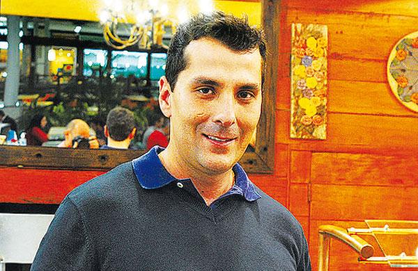 O empresário Oliveira tem 1,2 mil contatos na agenda de um celular (Elcio Alves/AAN)