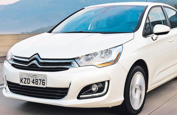 Na versão top, sedã traz opção de motor 1.6 turbo; restante r
da linha oferece motorização 2.0 Flex ( Divulgação)