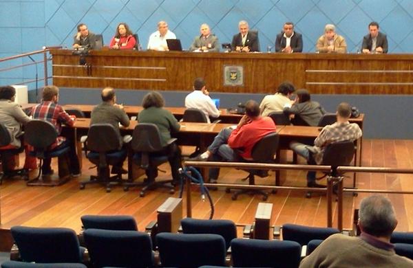 Polícia segue com investigação para apurar a responsabilidade criminal das pessoas que praticaram atos de vandalismo no legislativo (Shana Maria Pereira/ Correio Popular)