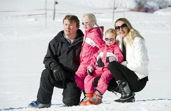 Príncipe Friso (E) morreu em decorrência de um acidente quando esquiva aem fevereiro de 2012 (France Press)
