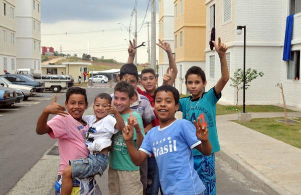 Crianças em momento de diversão no Residencial Syrius (Dominique Torquato/AAN)
