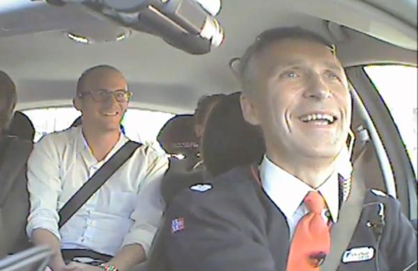 No poder desde 2005, Stoltenberg explica que quis se aproximar dos cidadãos para ouvir suas preocupações (France Presse)