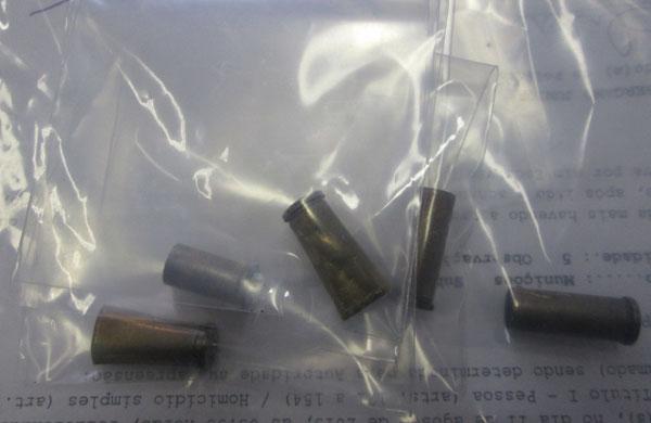Polícia recolheu as cápsulas após o crime na Vila Lemos (Felipe Tonon)
