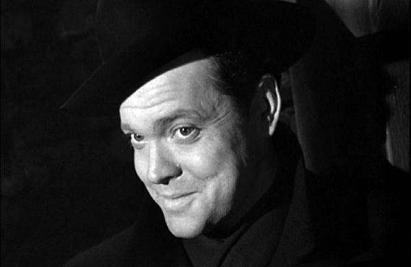 'Too Much Johnson' foi produzido para a Mercury Theatre, a célebre companhia teatral fundada por Orson Welles (1915-1985) (Cedoc)