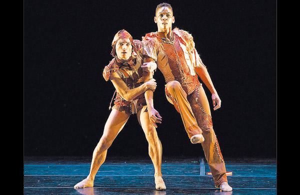 Bailarinos da companhia Cisne Negro em cena de 'Dom Quixote e Sancho Pança - Viajando pelo Mundo'  (Divulgação)
