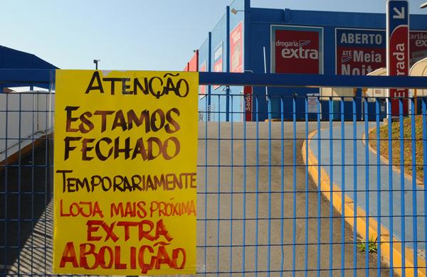 Hipermercado está localizado no entroncamento entre as rodovias D. Pedro I (SP-65) e Governador Doutor Adhemar Pereira de Barros (SP-340) (Érica Dezonne/AAN)