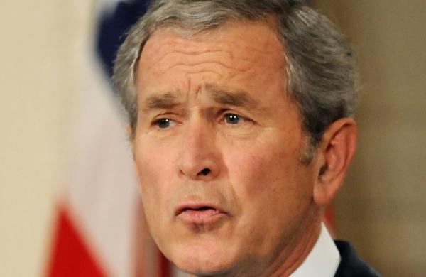 George W. Bush foi internado após ser diagnosticado com obstrução em uma artéria (France Press)