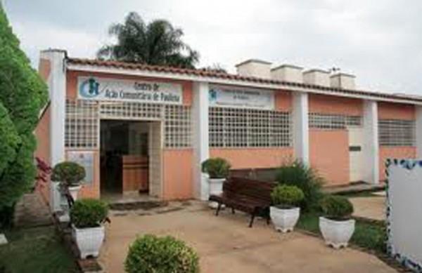 Fachada do prédio do Centro de Ação Comunitária de Paulínia (Cedoc/RAC)