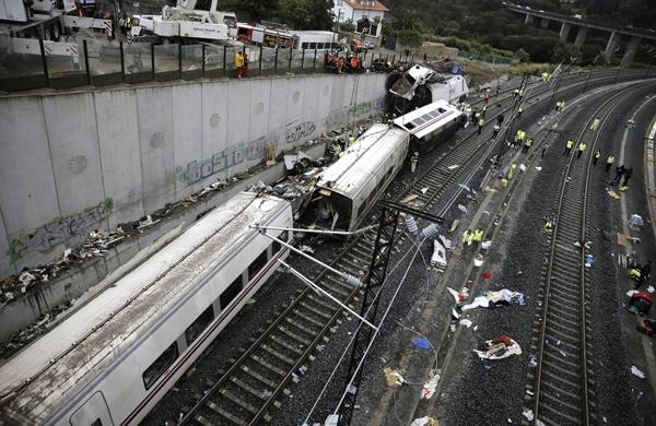 Acidente de trem na Espanha é o pior em 4 décadas (France Press)