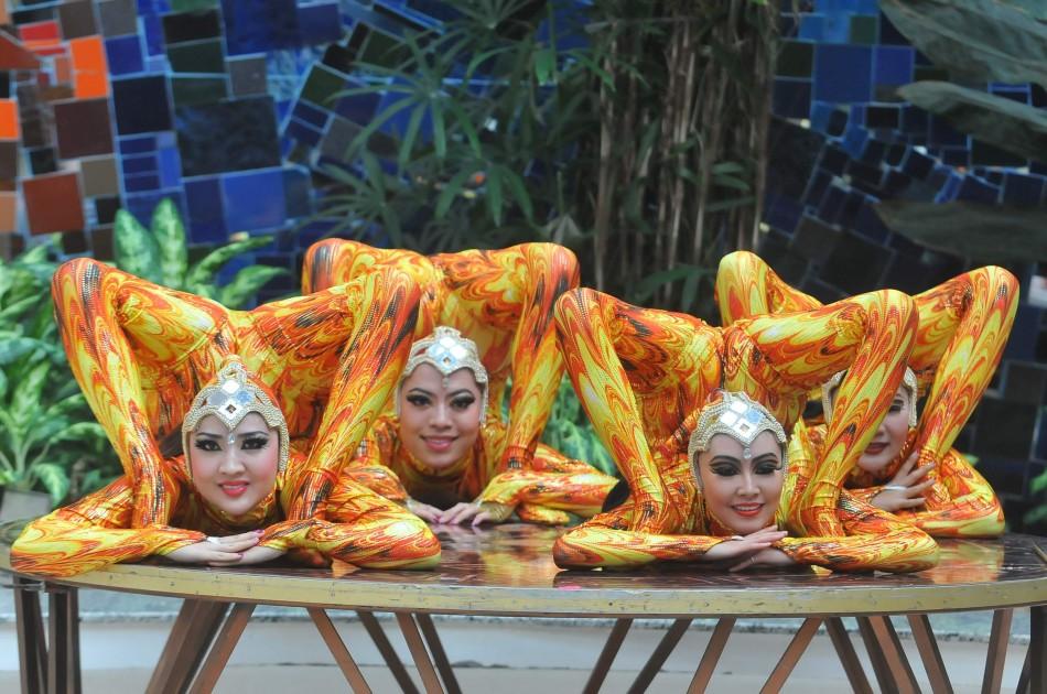 Artistas do Tihany fizeram uma apresentação dentro do hospital para os pacientes que não podem ir até o circo (César Rodrigues/AAN)