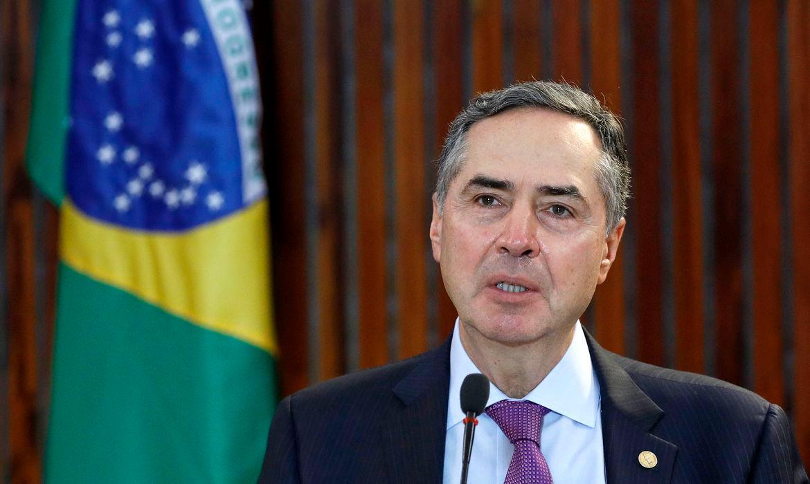 Luis Roberto Barroso referiu-se às Forças Armadas brasileiras drante evento na Alemanha, neste domingo (24) (Divulgação)