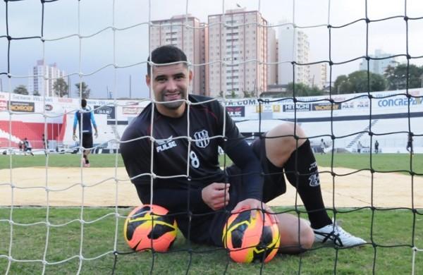 Artilheiro do Estadual com 13 gols (um a mais do que o craque do Santos), William espera por uma concorrência bem maior na disputa da competição nacional (Edu Fortes/ AAN )