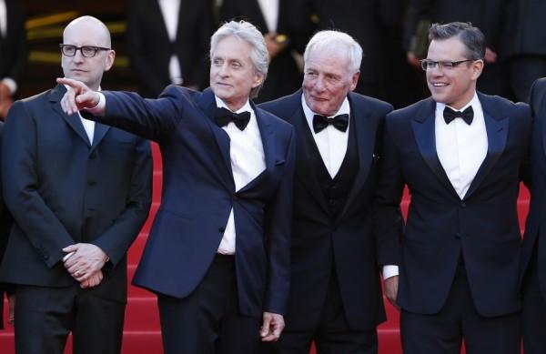 Da esquerda para a direita: director Steven Soderbergh, ator Michael Douglas, produtor Jerry Weintraub e ator Matt Damon, em Cannes (France Press)