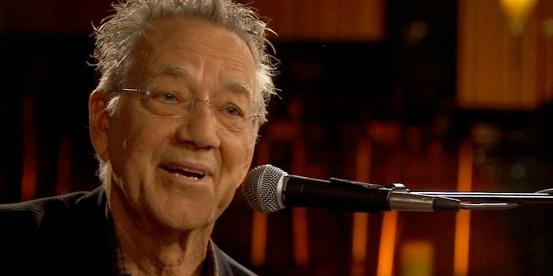 Morre Ray Manzarek, tecladista e fundador dos Doors