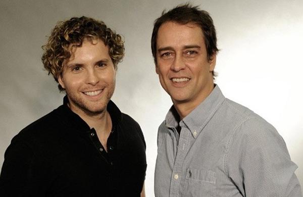 O casal de homossexuais da trama escrita por Walcyr Carrasco interpretados por Thiago Fragoso e Marcello Antony  (Divulgação/TV Globo)