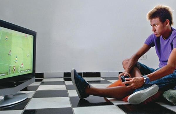 Neymar durante partida do game Pro Evolution Soccer (Divulgação)