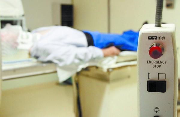 Paciente em tratamento de câncer de boca no Hospital de Clínicas da Unicamp (Janaína Maciel/ AAN)
